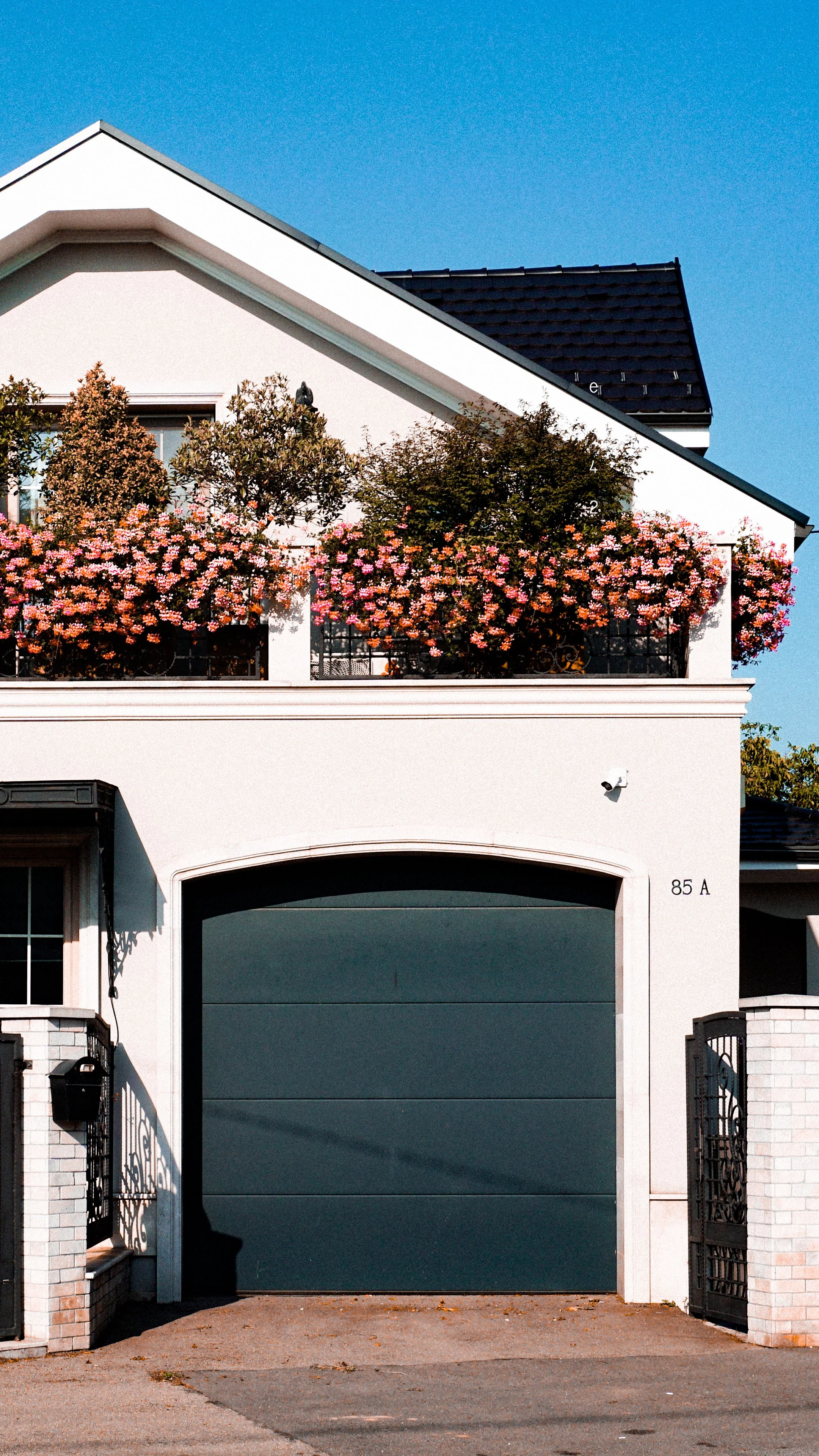 Residential garage door in Mansfield